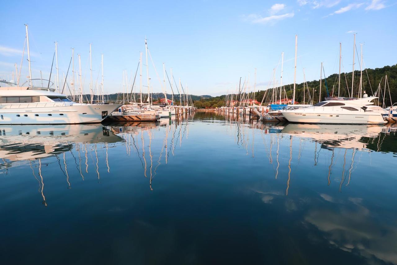 Floating Sea House Soncek Apartment Порторож Екстериор снимка